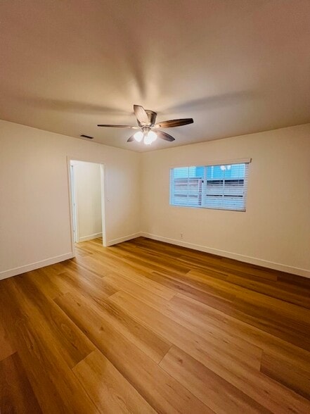 primary bed - 574 2nd St