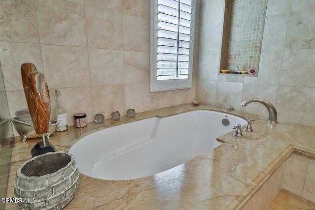 Building Photo - 963 Corte Augusta