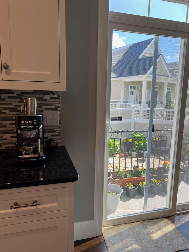 Building Photo - Charming 2BR House in Norfolk
