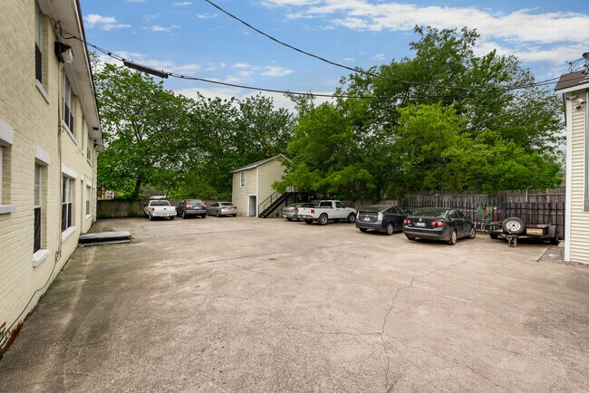 Building Photo - 4625 Junius St