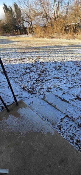 Building Photo - 570 US-52