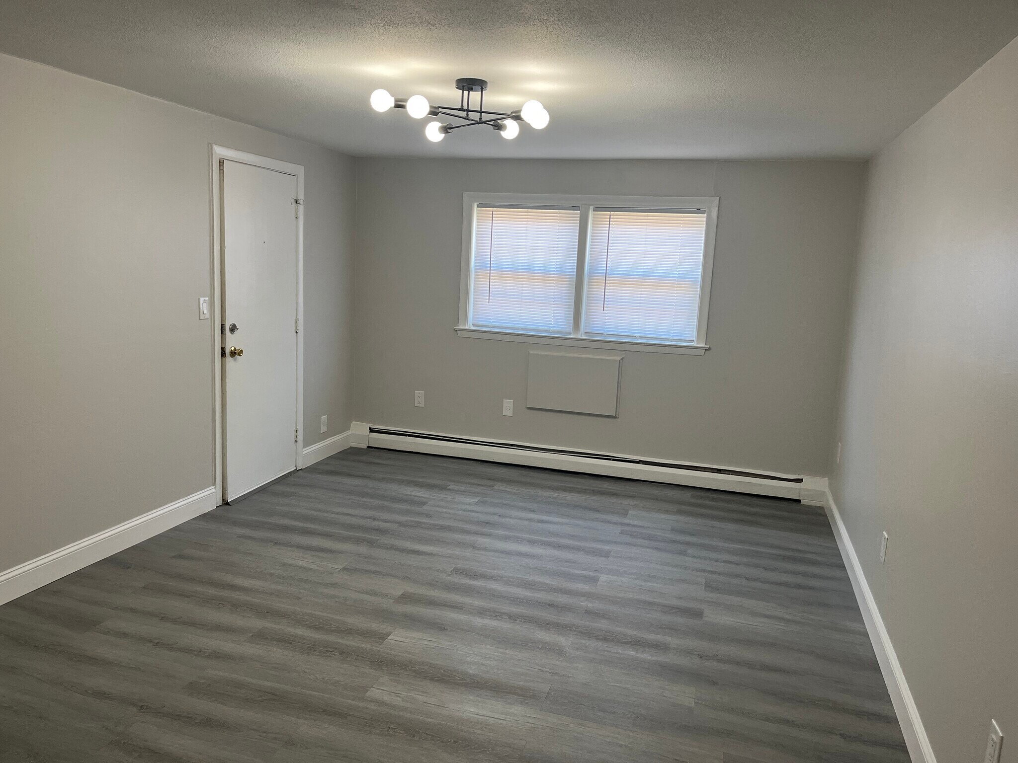 Building Photo - 332 Park Ave