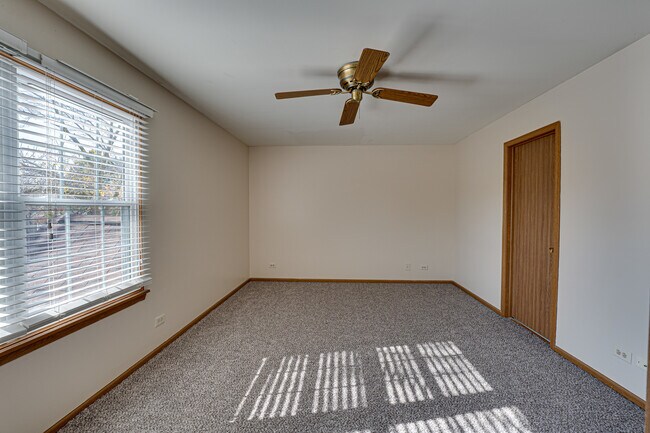 Building Photo - 196 Park Ridge Ln