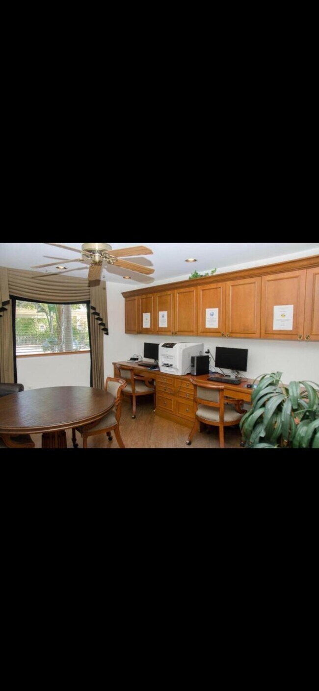 Building Photo - 1803 N Flagler Dr