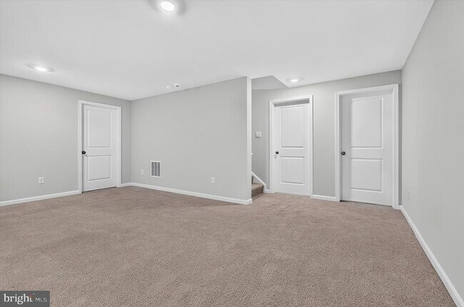 Building Photo - 3155 White Tail Dr