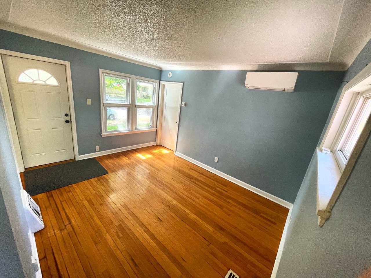 Living room - 4538 Colfax Ave N