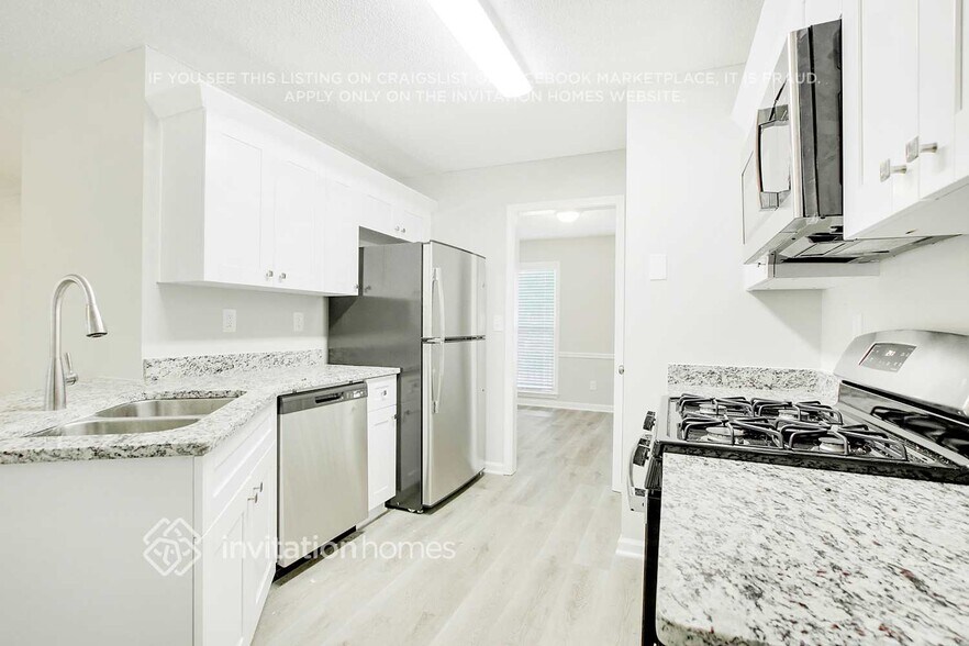 Building Photo - 208 Camden Trail