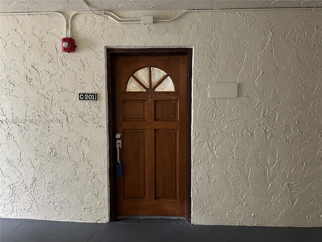 Building Photo - 8301 SW 142nd Ave