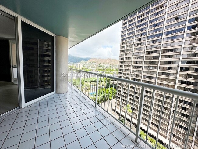 Building Photo - 1212 Nuuanu Ave