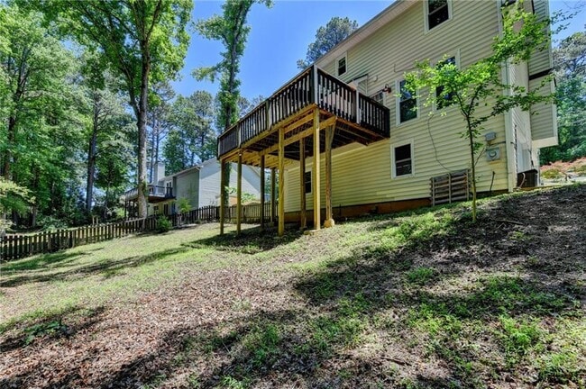 Building Photo - 1530 Plunketts Rd