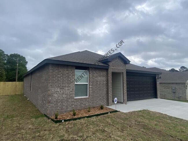 Building Photo - 103 E Fredonia Ct