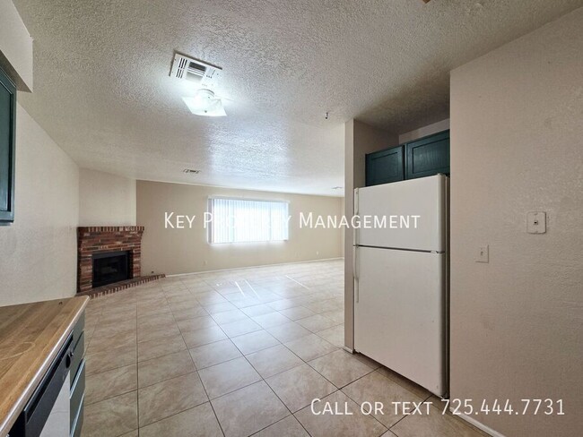 Building Photo - 2 BEDROOM 2 BATH UNIT NEAR NELLIS