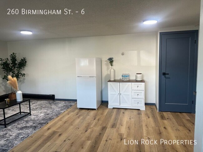 Building Photo - 260 Birmingham St