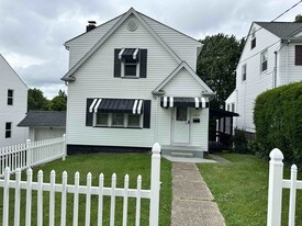 Building Photo - 1919 Columbia Ave