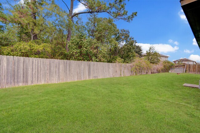 Building Photo - 6026 Burnet Bend Ave