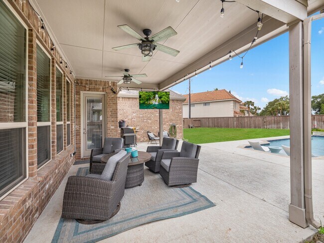 Building Photo - 24910 Meadowthorn Crest Ln