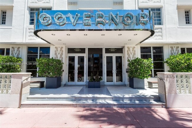 Building Photo - 435 21st St