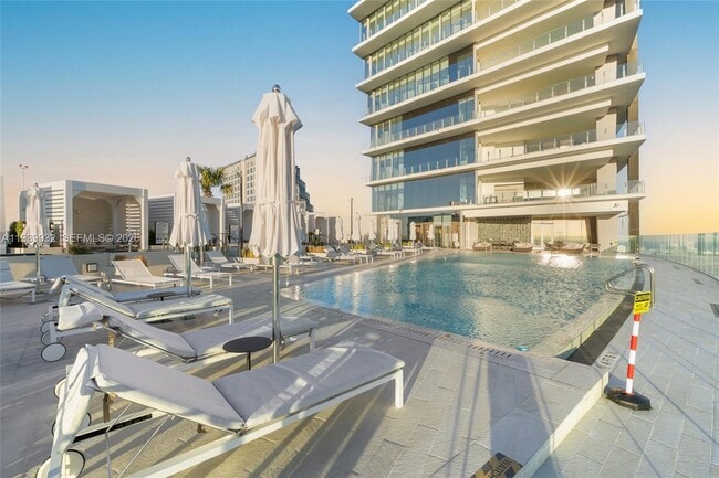 Building Photo - 300 Biscayne Blvd Way