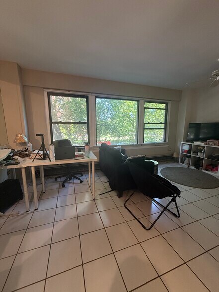Building Photo - 4880 N Marine Dr