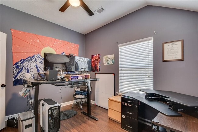 Building Photo - 4 bed, 2.5 bath home on corner lot with 2 car garage and fenced in back yard