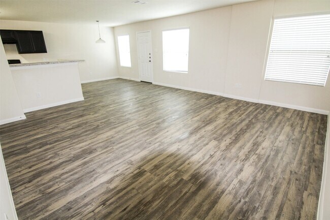 Building Photo - 6022 Peaceful Ridge Dr