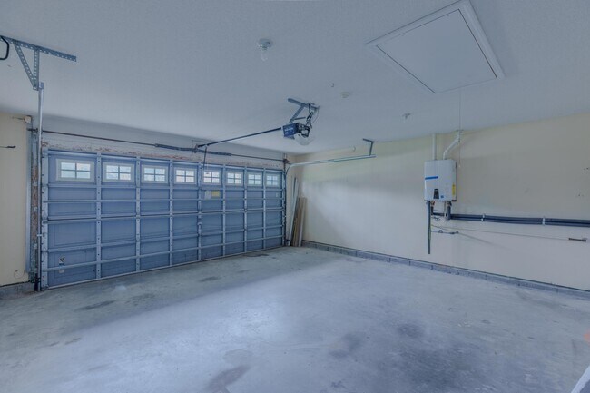 Building Photo - 7303 Frankfort St