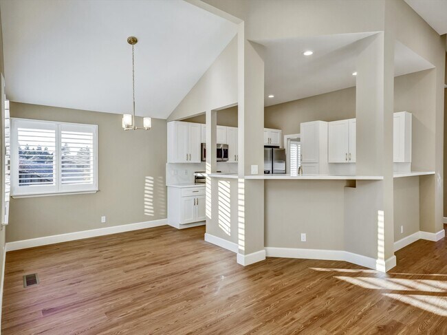 Building Photo - 1101 Rock Creek Way