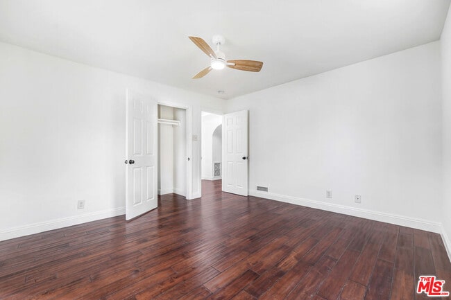 Building Photo - 2315 Cochran Ave