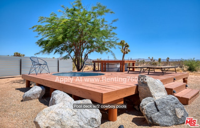 Building Photo - Updated 3 Bed 2 Bath Home on 2.5 Fenced In Acres with paid SOLAR PANELS!!