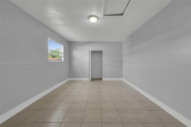 Building Photo - 2641 NW 44th Ave