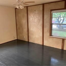 Building Photo - 6406 Schiller St