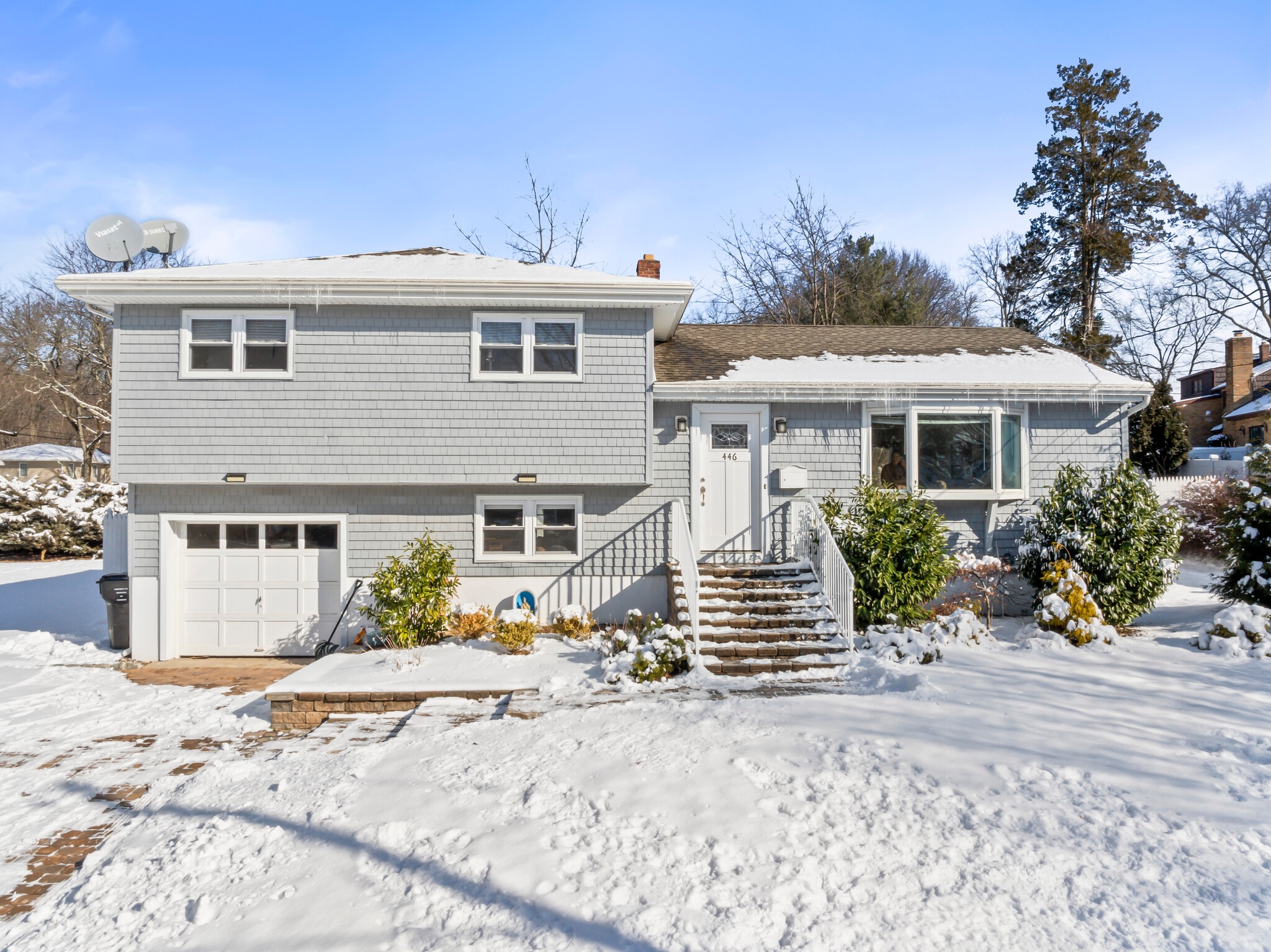 Building Photo - 446 Roedel Plz