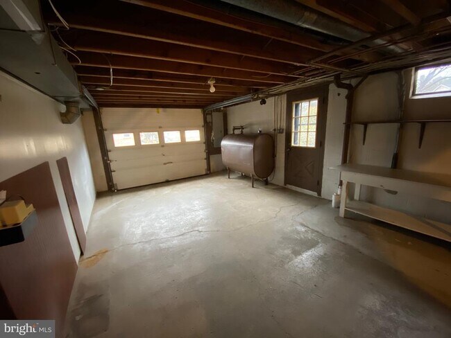 Building Photo - 45 Clay Slate Rd