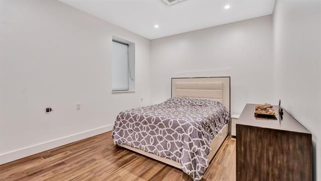 Building Photo - 8635 San Leandro Dr