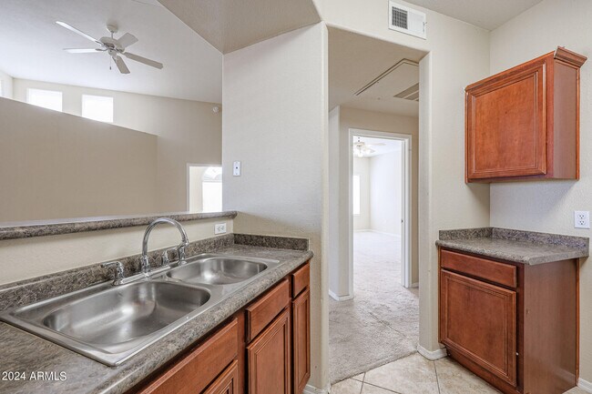 Building Photo - 17017 N 12th St