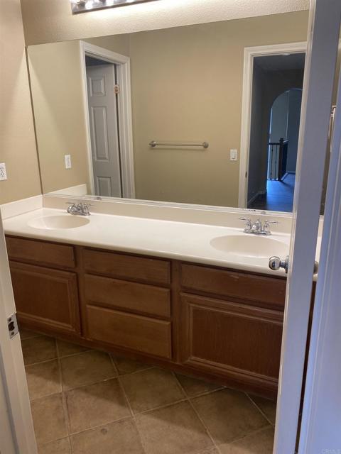 Building Photo - 1446 Yellowstone Ave