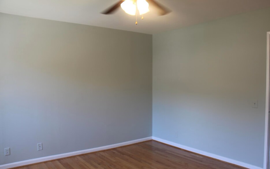 Building Photo - 2678 Glengyle Dr