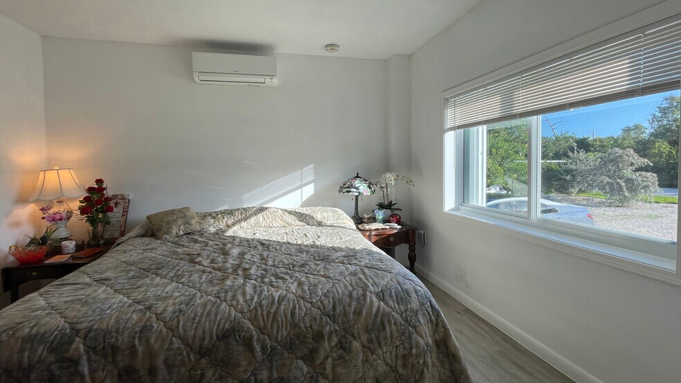 Building Photo - 129 Cunningham Ln