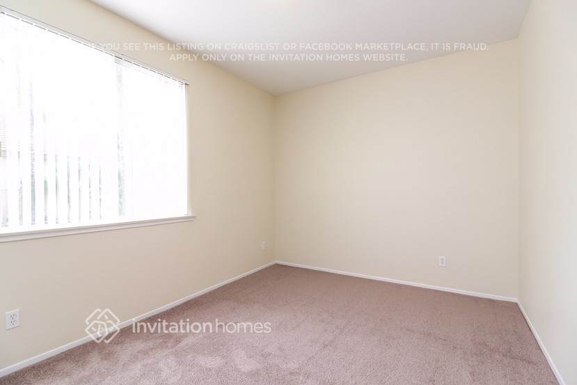 Building Photo - 2720 S Cherry Ave