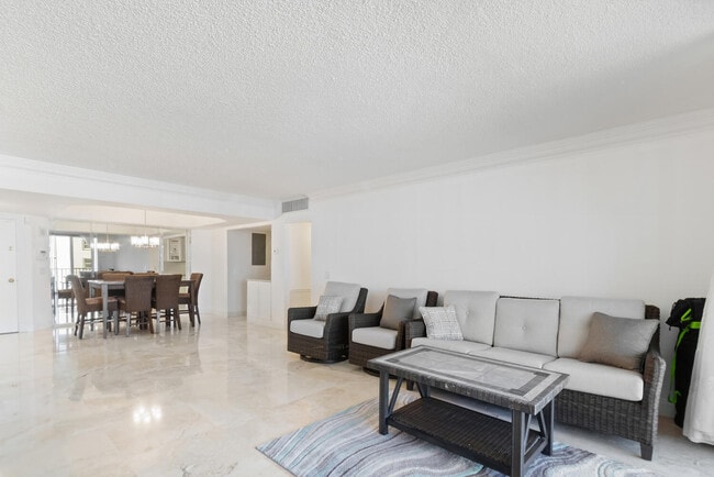 Building Photo - 3610 S Ocean Blvd