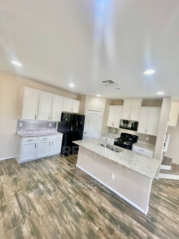 Building Photo - 7584 Eastham Bay Ave