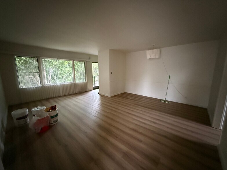 Building Photo - 3646 Vinton Ave