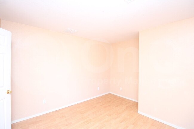 Building Photo - 5406 W Ian Dr
