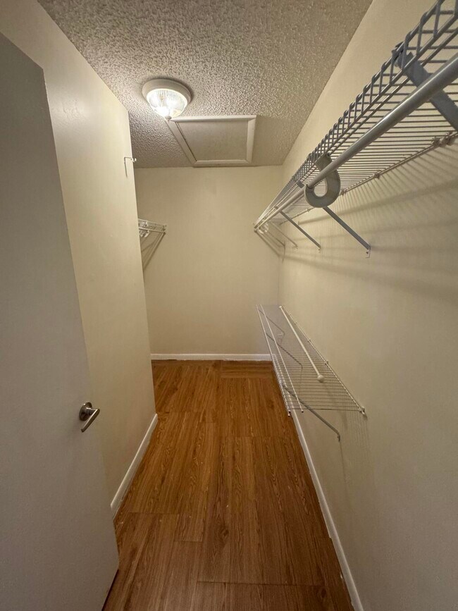 Building Photo - 9777 Nickels Blvd