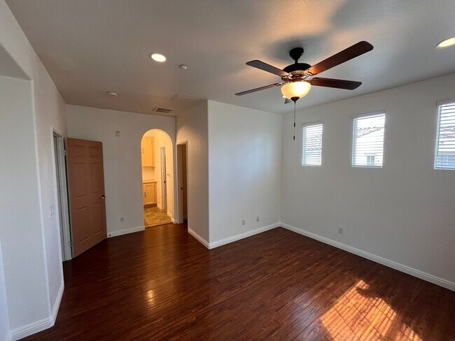 Building Photo - 1313 Mother Lode Way