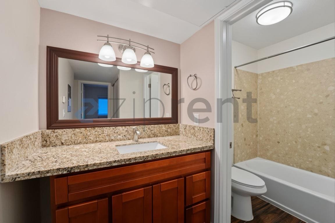 Building Photo - Unit B213