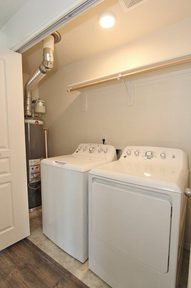 Building Photo - Clean Single-Level Home in Quiet Neighborhood
