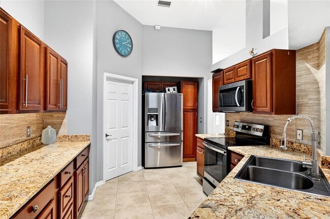 Building Photo - 7839 SW 63rd Ave Rd