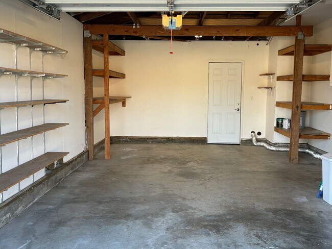 Building Photo - Clipper Way