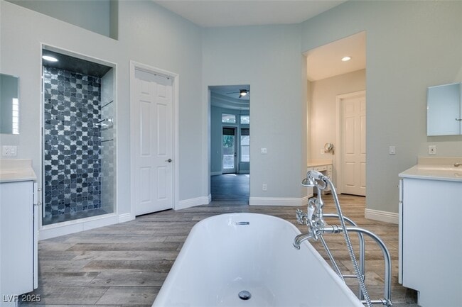 Building Photo - 1704 Cypress Manor Dr